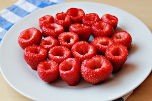 cheesecake-stuffed-strawberries-5